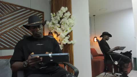 Snapshot of marcusblack_ chatting on 8, 11, 2025 Marcusssss online show from 8, 11, 2025