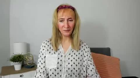 margaretmature online show from 7, 2, 2025