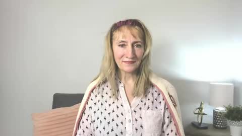 margaretmature online show from 12, 2, 2025