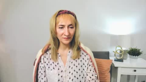 margaretmature online show from 13, 2, 2025