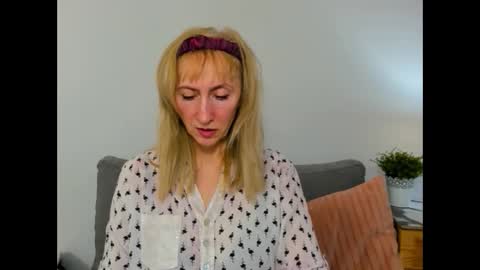 margaretmature online show from 2, 3, 2025