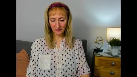 margaretmature online show from 4, 3, 2025