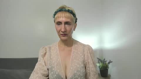 margaretmature online show from 12, 9, 2025