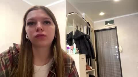 Mia online show from 6, 2, 2026