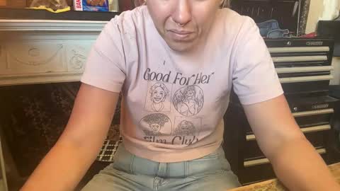 Snapshot of margolane chatting on 2, 11, 2025 Elle online show from 2, 11, 2025