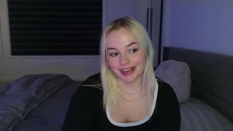 margot_robbie7 online show from 19, 11, 2025