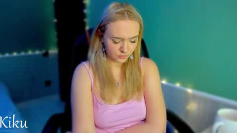 Snapshot of mari_kiku chatting on 25, 11, 2025 Kiku and Marii - online show from 25, 11, 2025