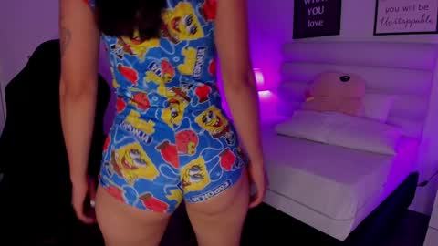 mari_salgado online show from 9, 12, 2024