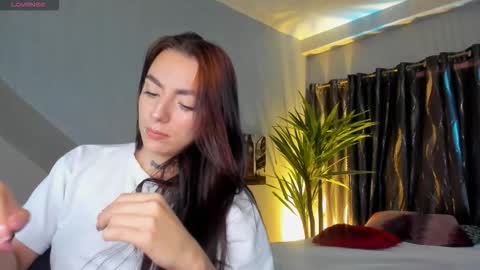 mari_salgado online show from 17, 9, 2025