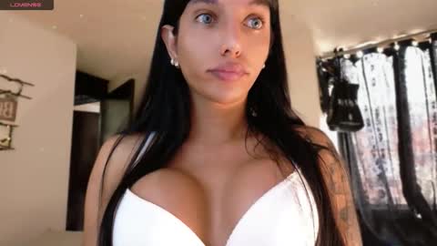 Snapshot of maria_cardenas chatting on 14, 10, 2025 maria online show from 14, 10, 2025