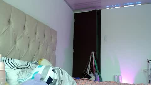 Vicky online show from 9, 10, 2025