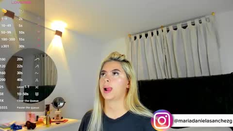 mariadanielasanchez online show from 15, 10, 2025