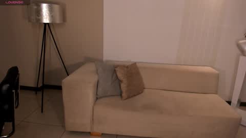 MARIA HERRERA  online show from 18, 10, 2025