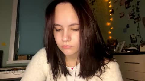 Mia online show from 8, 10, 2025