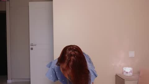 Snapshot of mariameella chatting on 21, 10, 2025 mariameella online show from 21, 10, 2025