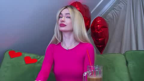 MariaMenson online show from 28, 2, 2025