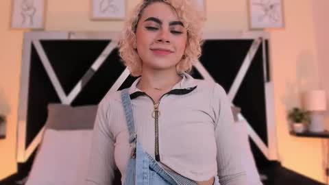 Snapshot of marian_pinzon chatting on 11, 9, 2025 Marian online show from 11, 9, 2025