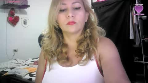 Snapshot of mariana995649 chatting on 22, 10, 2025 mariana995649 online show from 22, 10, 2025