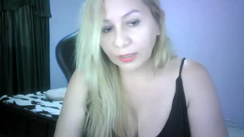 Snapshot of mariana995649 chatting on 4, 11, 2025 mariana995649 online show from 4, 11, 2025