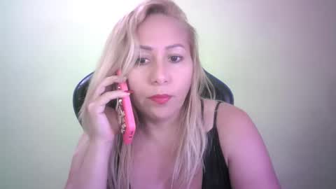 Snapshot of mariana995649 chatting on 20, 11, 2025 mariana995649 online show from 20, 11, 2025