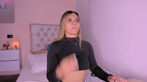 Mariana Roe online show from 28, 2, 2025