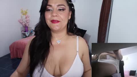 Snapshot of mariana_beltrann chatting on 30, 9, 2025 Mariana online show from 30, 9, 2025