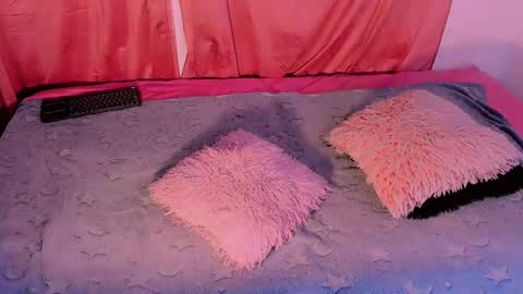 Snapshot of mariana_ofc chatting on 12, 11, 2025 Mariana online show from 12, 11, 2025