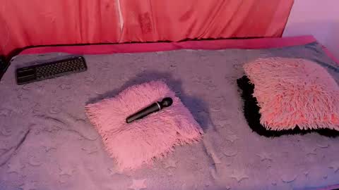 Snapshot of mariana_ofc chatting on 15, 11, 2025 Mariana online show from 15, 11, 2025