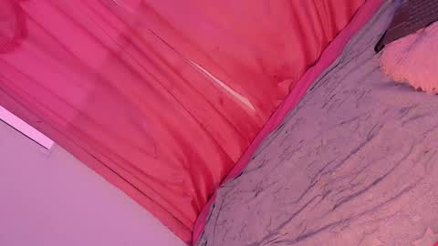 Snapshot of mariana_ofc chatting on 18, 11, 2025 Mariana online show from 18, 11, 2025