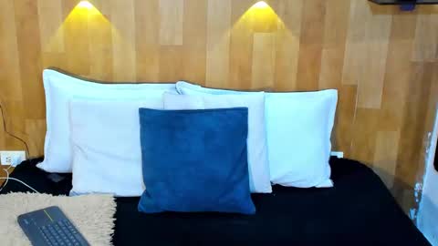 Mariana Angel online show from 23, 10, 2025