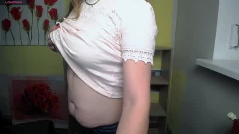 Snapshot of mariatess_ chatting on 14, 12, 2024 Mariia online show from 14, 12, 2024