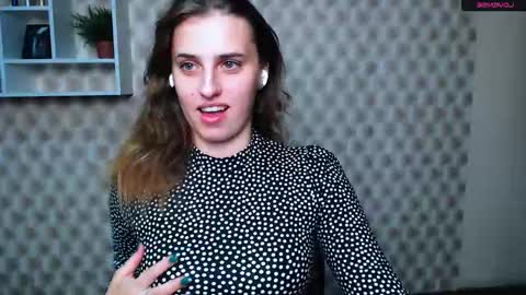 Snapshot of mariatess_ chatting on 10, 9, 2025 Mariia online show from 10, 9, 2025