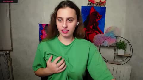 Snapshot of mariatess_ chatting on 30, 10, 2025 Mariia online show from 30, 10, 2025