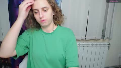 Snapshot of mariatess_ chatting on 9, 11, 2025 Mariia online show from 9, 11, 2025