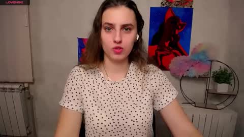 Snapshot of mariatess_ chatting on 12, 11, 2025 Mariia online show from 12, 11, 2025