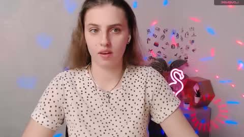 Snapshot of mariatess_ chatting on 17, 11, 2025 Mariia online show from 17, 11, 2025