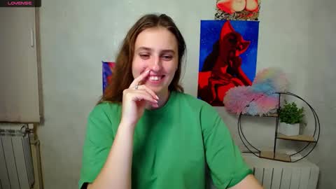 Snapshot of mariatess_ chatting on 23, 11, 2025 Mariia online show from 23, 11, 2025