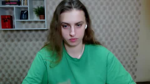 Snapshot of mariatess_ chatting on 30, 11, 2025 Mariia online show from 30, 11, 2025