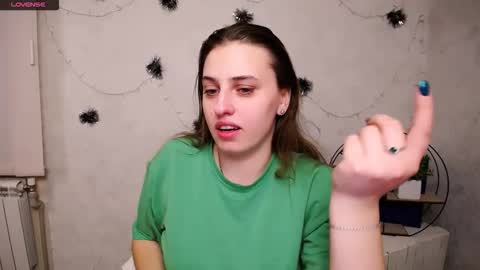 Snapshot of mariatess_ chatting on 5, 2, 2026 Mariia online show from 5, 2, 2026