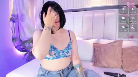 Snapshot of mariathlittle chatting on 29, 10, 2025 Maria online show from 29, 10, 2025