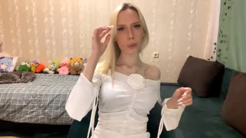 Molly online show from 14, 9, 2025