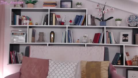 Snapshot of marie_antoinette62 chatting on 6, 4, 2026 Maria online show from 6, 4, 2026