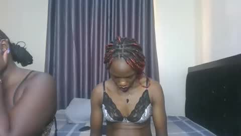 Snapshot of marie_louis chatting on 17, 3, 2026 Marie online show from 17, 3, 2026