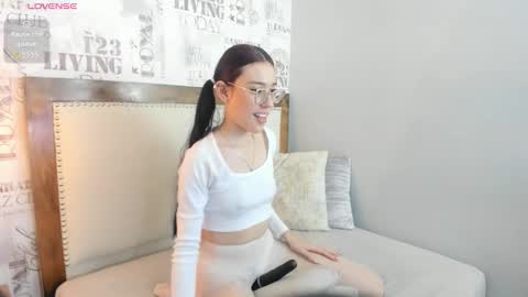 MARIE  online show from 24, 11, 2025