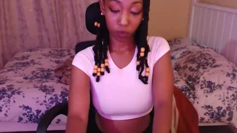 Snapshot of mariejuana_bliss chatting on 4, 3, 2026 mariejuana online show from 4, 3, 2026