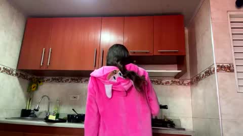 Snapshot of mariel_sins21 chatting on 5, 1, 2025 Mariie online show from 5, 1, 2025
