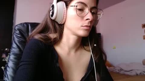 Snapshot of mariel_sins21 chatting on 5, 2, 2025 Mariie online show from 5, 2, 2025