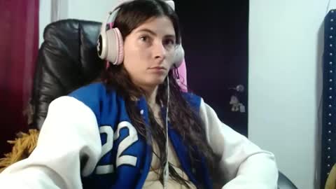 Snapshot of mariel_sins21 chatting on 12, 2, 2025 Mariie online show from 12, 2, 2025