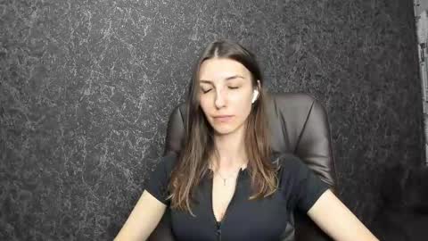 marielleanker online show from 2, 10, 2025