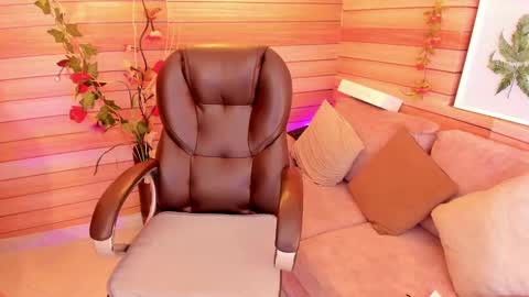 Snapshot of marien_thomson_ chatting on 9, 3, 2025 Marien online show from 9, 3, 2025